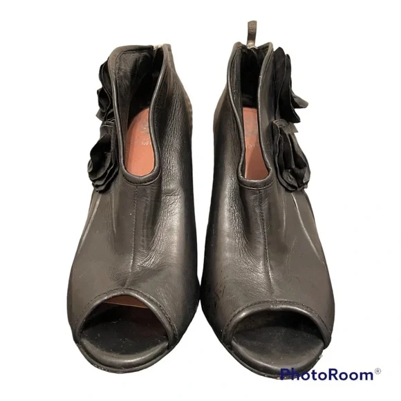 Vince Camuto | Floral Accent Peep Toe Heels - Picture 2 of 7